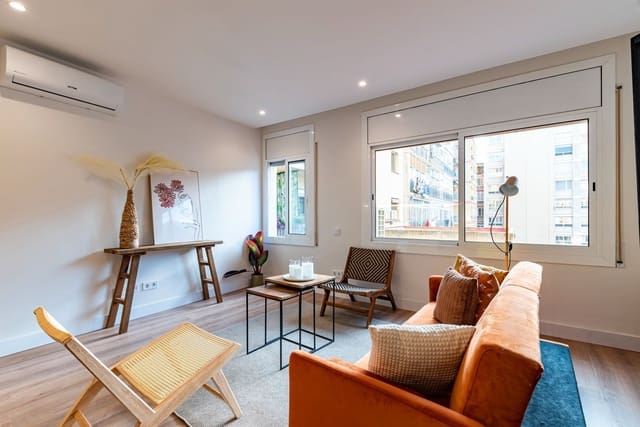 3 soveværelse Lejlighed til salg i La Nova Esquerra de L'Eixample, Barcelona by - € 470.000 (Ref: 8807429)