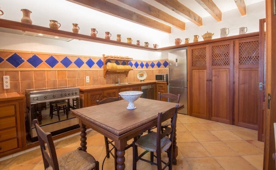 4 slaapkamer Finca/Landhuis te koop in Manacor met zwembad garage - € 4.900.000 (Ref: 8807431)