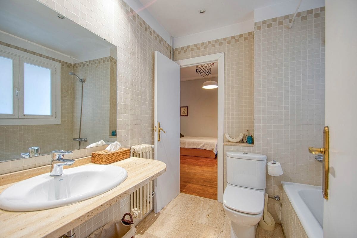 7 bedroom Flat for sale in Barcelona city with garage - € 2,300,000 (Ref: 8830324)