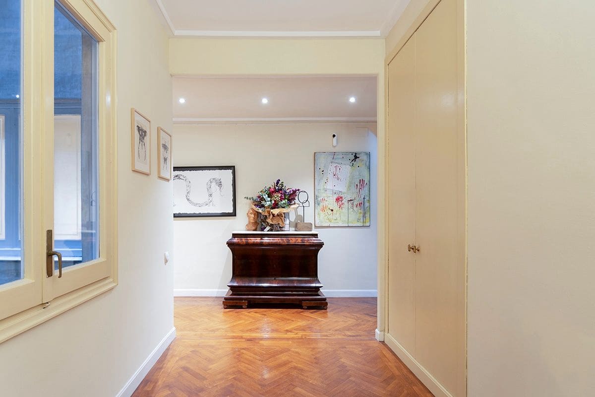 7 bedroom Flat for sale in Barcelona city with garage - € 2,300,000 (Ref: 8830324)