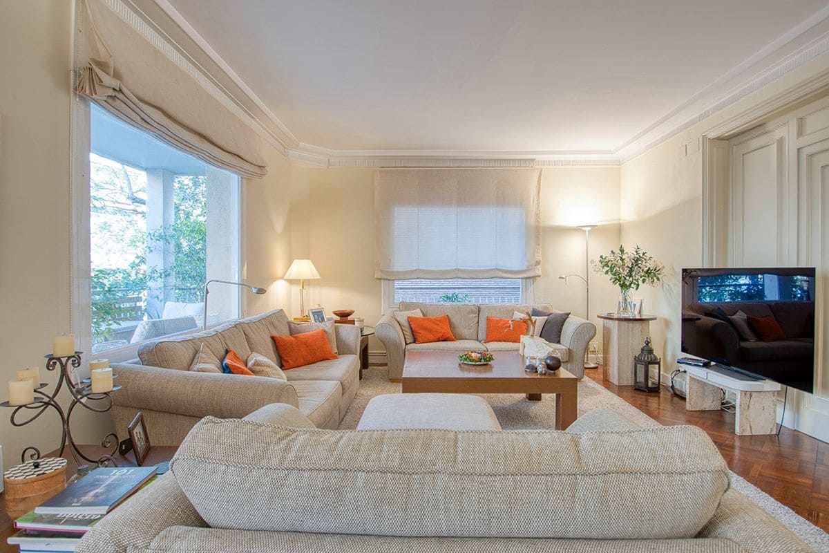 7 bedroom Flat for sale in Barcelona city with garage - € 2,300,000 (Ref: 8830324)