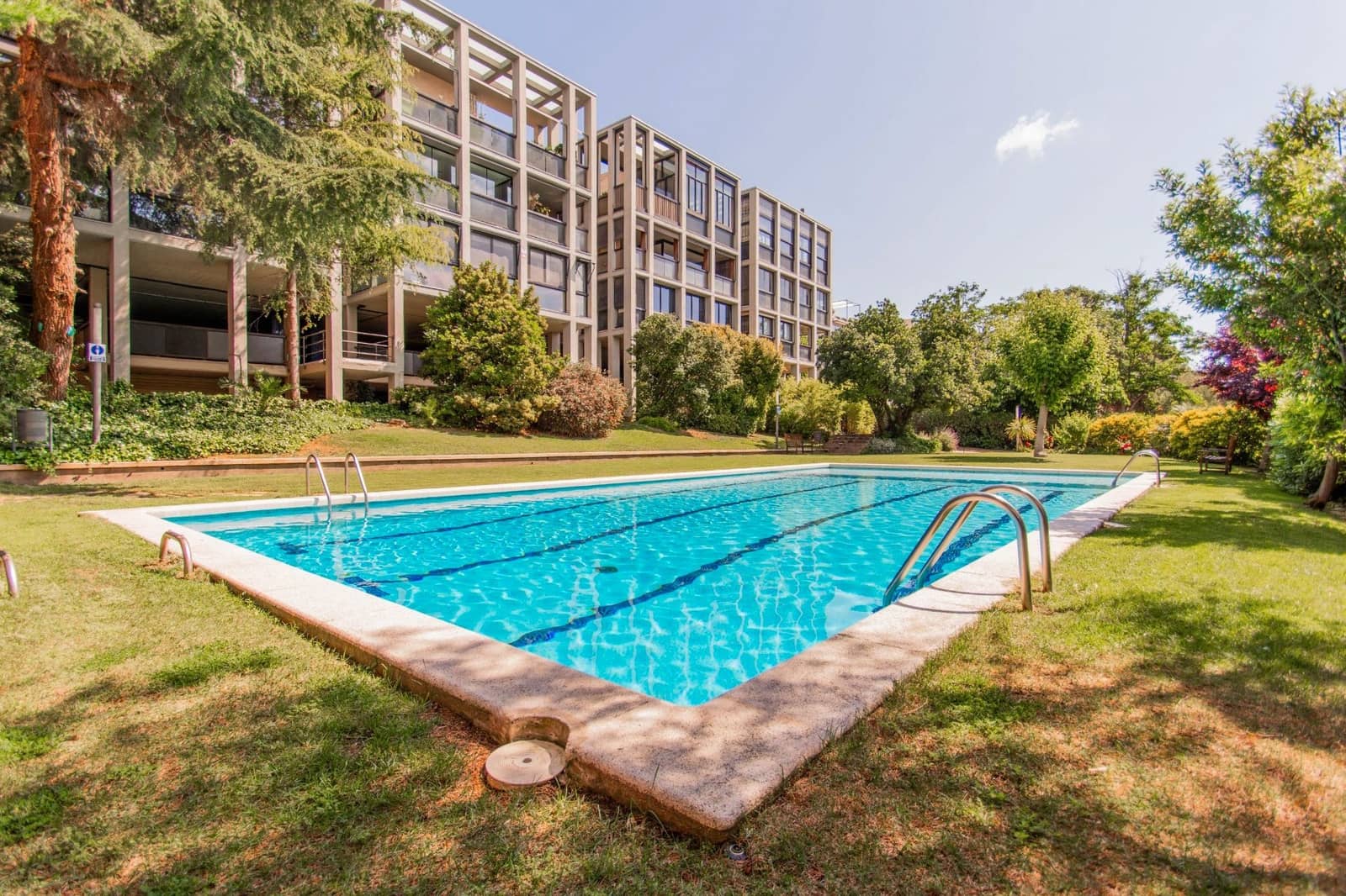 5 soveværelse Penthouse til salg i Barcelona by med swimmingpool garage - € 2.150.000 (Ref: 8846852)