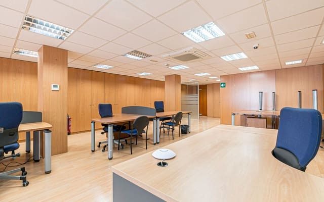 Kontor til leje i Sant Gervasi - Galvany, Barcelona by - € 1.750 (Ref: 8847837)