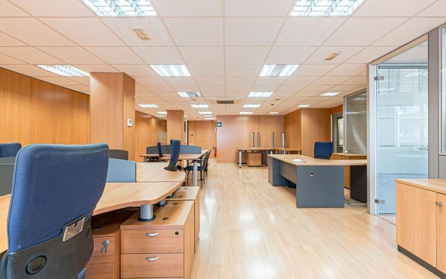 Kontor til leje i Sant Gervasi - Galvany, Barcelona by - € 1.750 (Ref: 8847837)