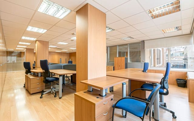 Kontor til leje i Sant Gervasi - Galvany, Barcelona by - € 1.750 (Ref: 8847837)