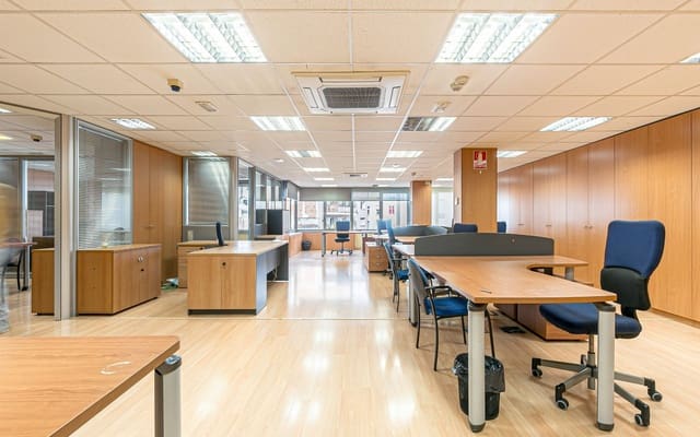 Kontor til leje i Sant Gervasi - Galvany, Barcelona by - € 1.750 (Ref: 8847837)