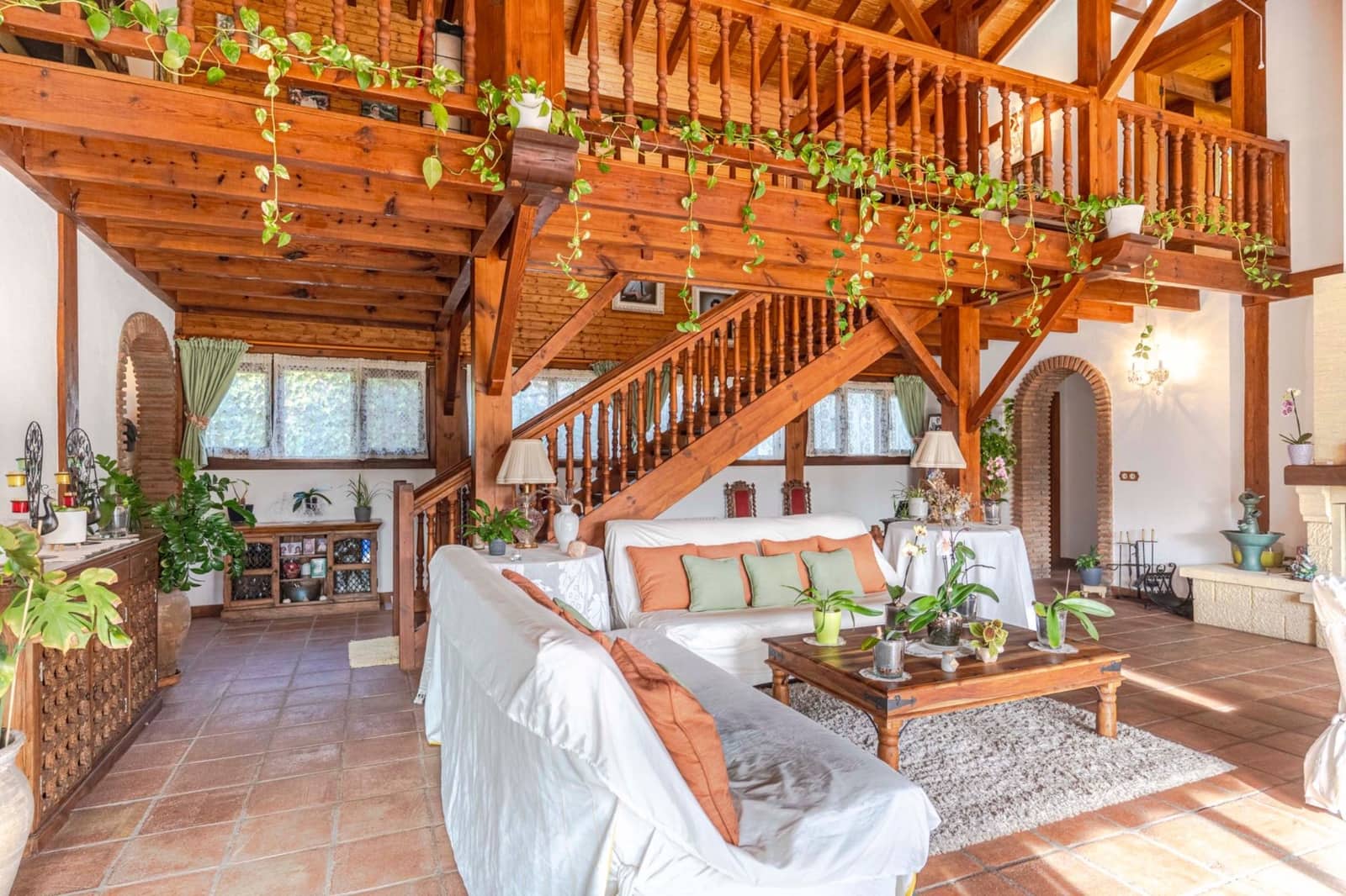 7 soveværelse Finca/Landehus til salg i Velez de Benaudalla med swimmingpool garage - € 599.000 (Ref: 8853964)