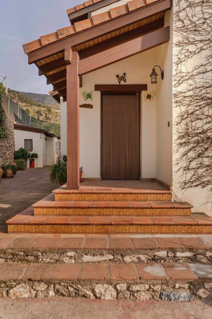 7 soveværelse Finca/Landehus til salg i Velez de Benaudalla med swimmingpool garage - € 599.000 (Ref: 8853964)