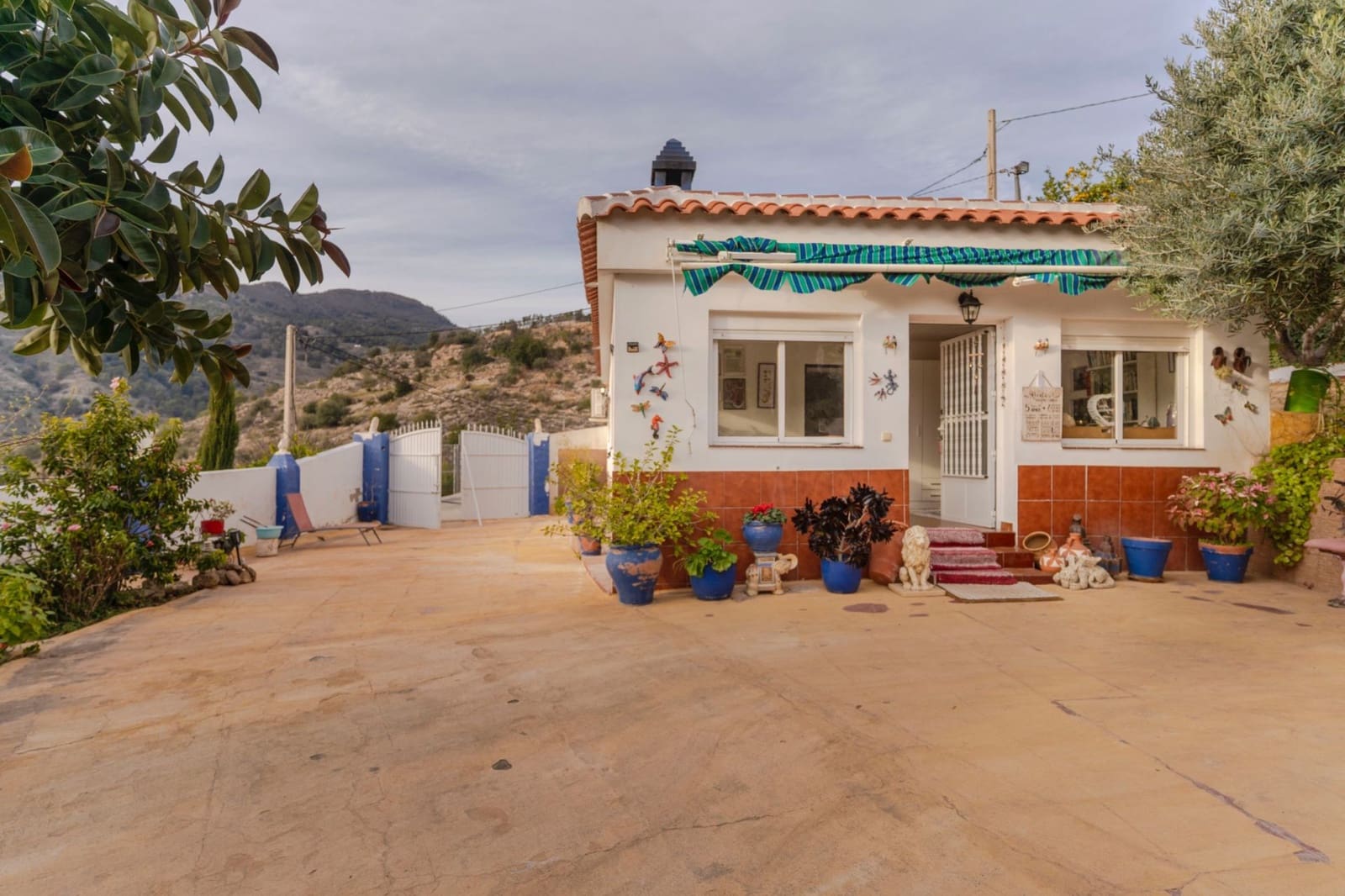 7 soveværelse Finca/Landehus til salg i Velez de Benaudalla med swimmingpool garage - € 599.000 (Ref: 8853964)