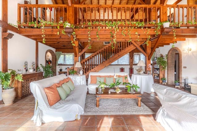 7 soveværelse Finca/Landehus til salg i Vélez de Benaudalla med swimmingpool garage - € 599.000 (Ref: 8853964)