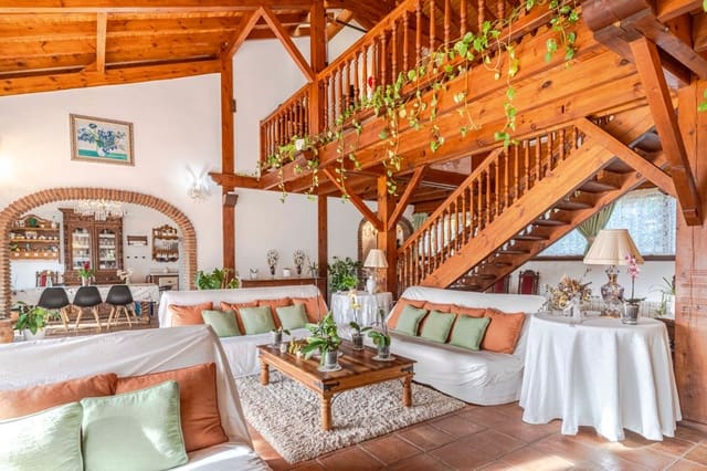 7 soveværelse Finca/Landehus til salg i Vélez de Benaudalla med swimmingpool garage - € 599.000 (Ref: 8853964)