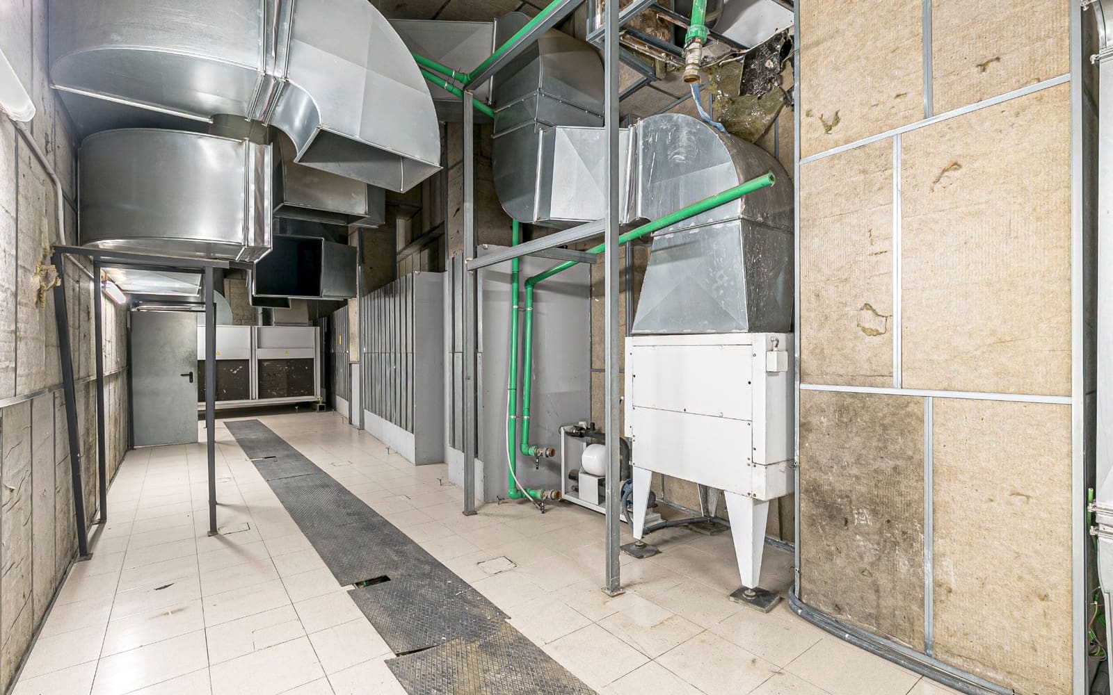 Erhverv til leje i Barcelona by - € 30.000 (Ref: 8881002)