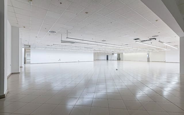 Kaupallinen vuokrattavana paikassa Sant Andreu de Palomar, Barcelona kaupunki - 30 000 € (Ref: 8881002)