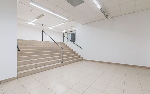 Kaupallinen vuokrattavana paikassa Sant Andreu de Palomar, Barcelona kaupunki - 30 000 € (Ref: 8881002)