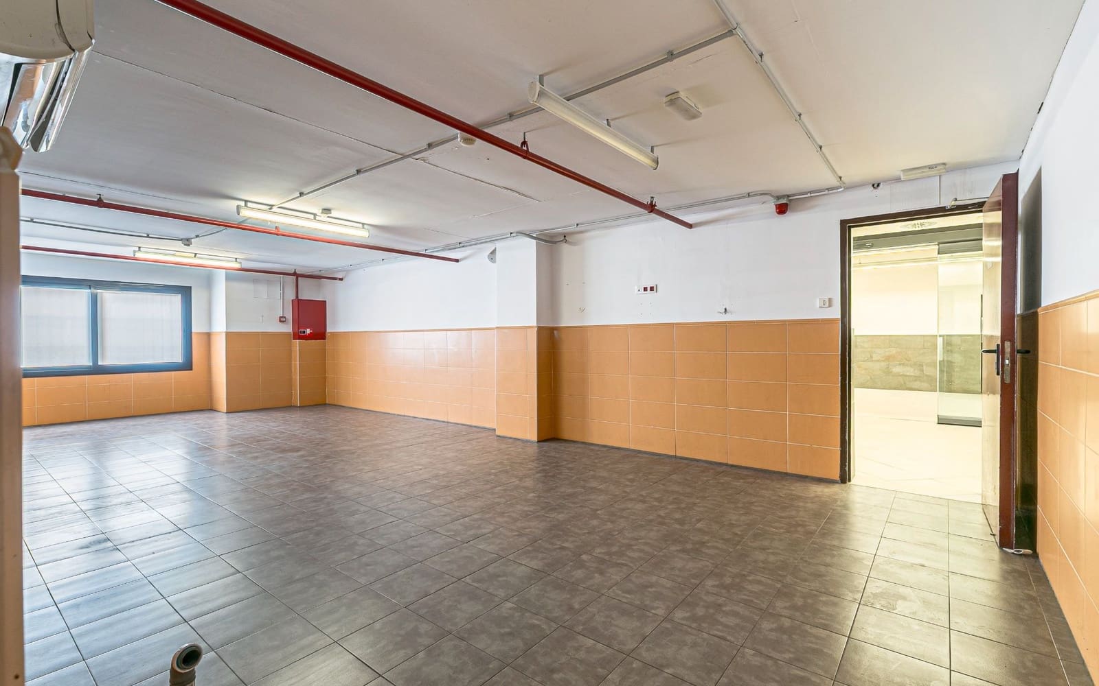 Erhverv til leje i Barcelona by - € 30.000 (Ref: 8881002)