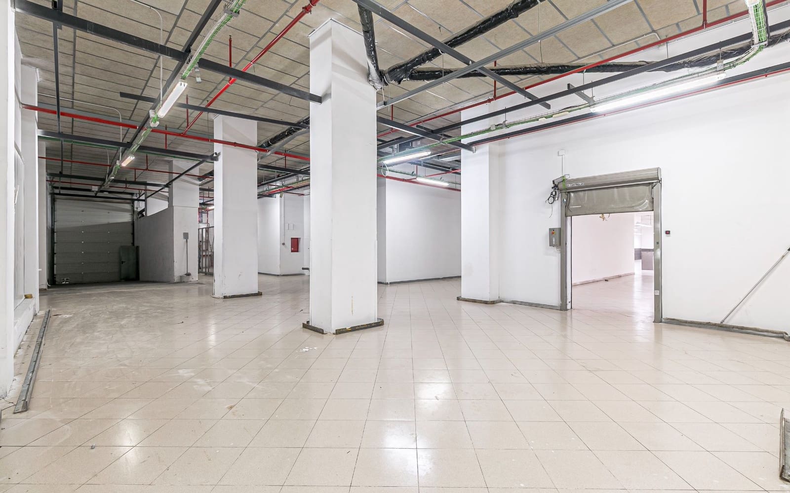 Erhverv til leje i Barcelona by - € 30.000 (Ref: 8881002)