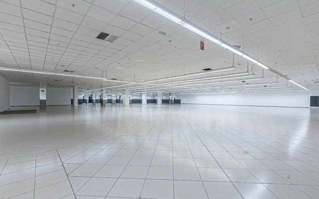 Kaupallinen vuokrattavana paikassa Sant Andreu de Palomar, Barcelona kaupunki - 30 000 € (Ref: 8881002)