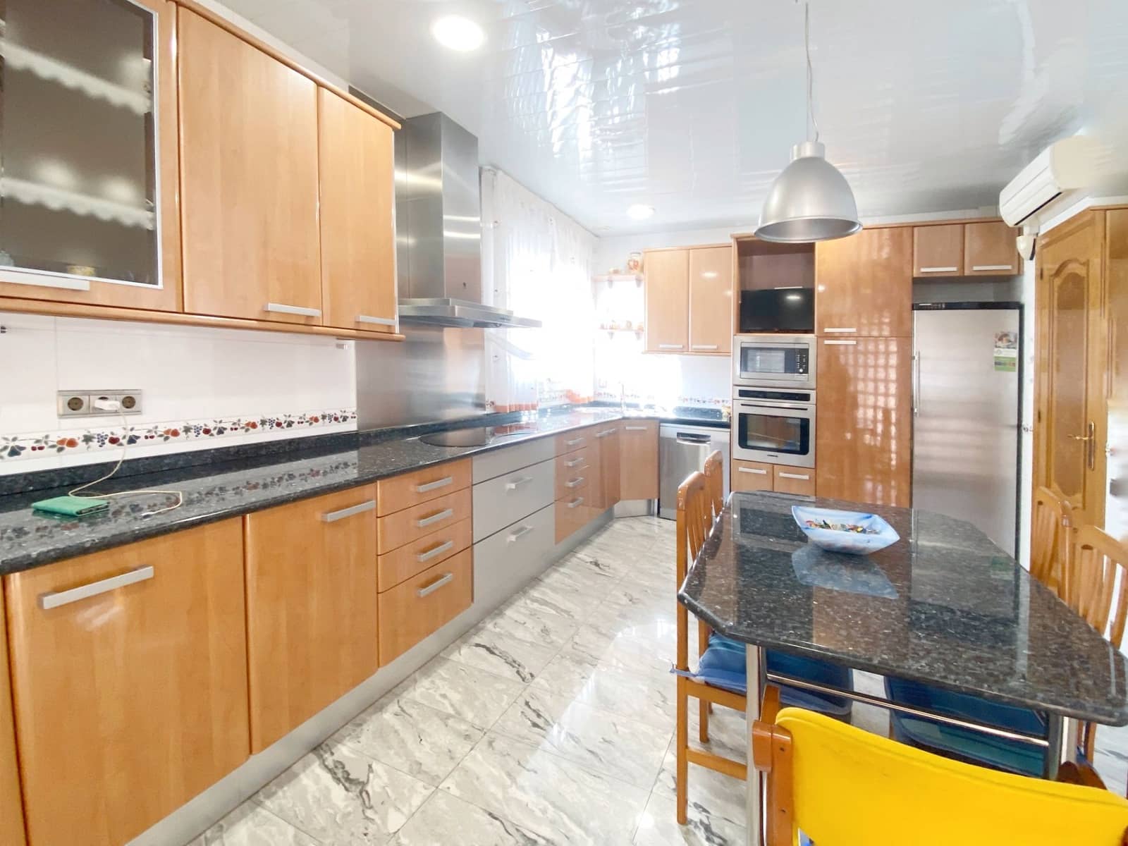 6 soveværelse Villa til salg i Molins de Rei med swimmingpool - € 1.390.000 (Ref: 8914589)