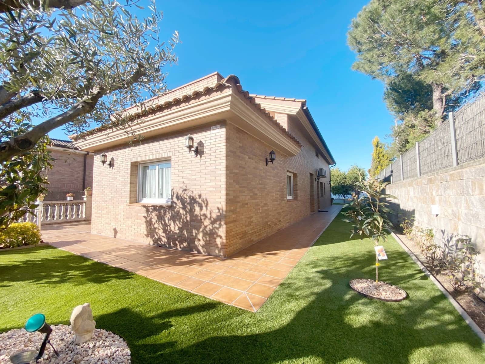 6 soveværelse Villa til salg i Molins de Rei med swimmingpool - € 1.390.000 (Ref: 8914589)