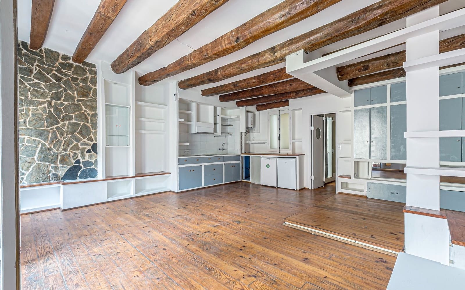 2 slaapkamer Flat te koop in Barcelona stad - € 270.000 (Ref: 8927852)