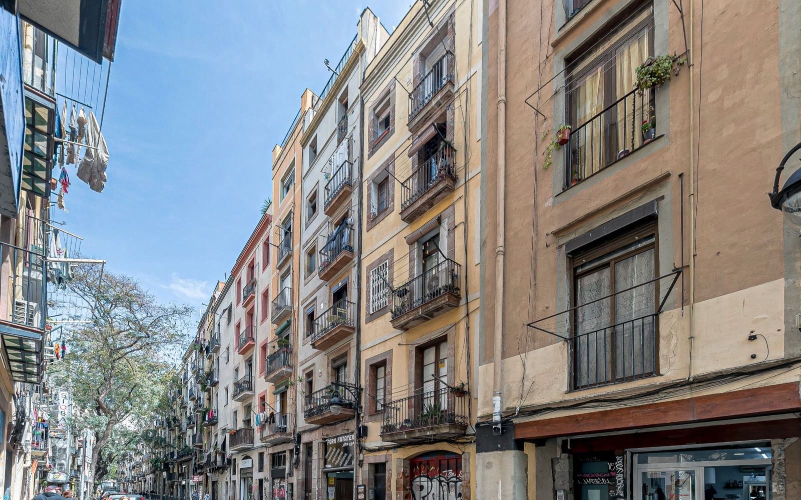 2 slaapkamer Flat te koop in Barcelona stad - € 270.000 (Ref: 8927852)