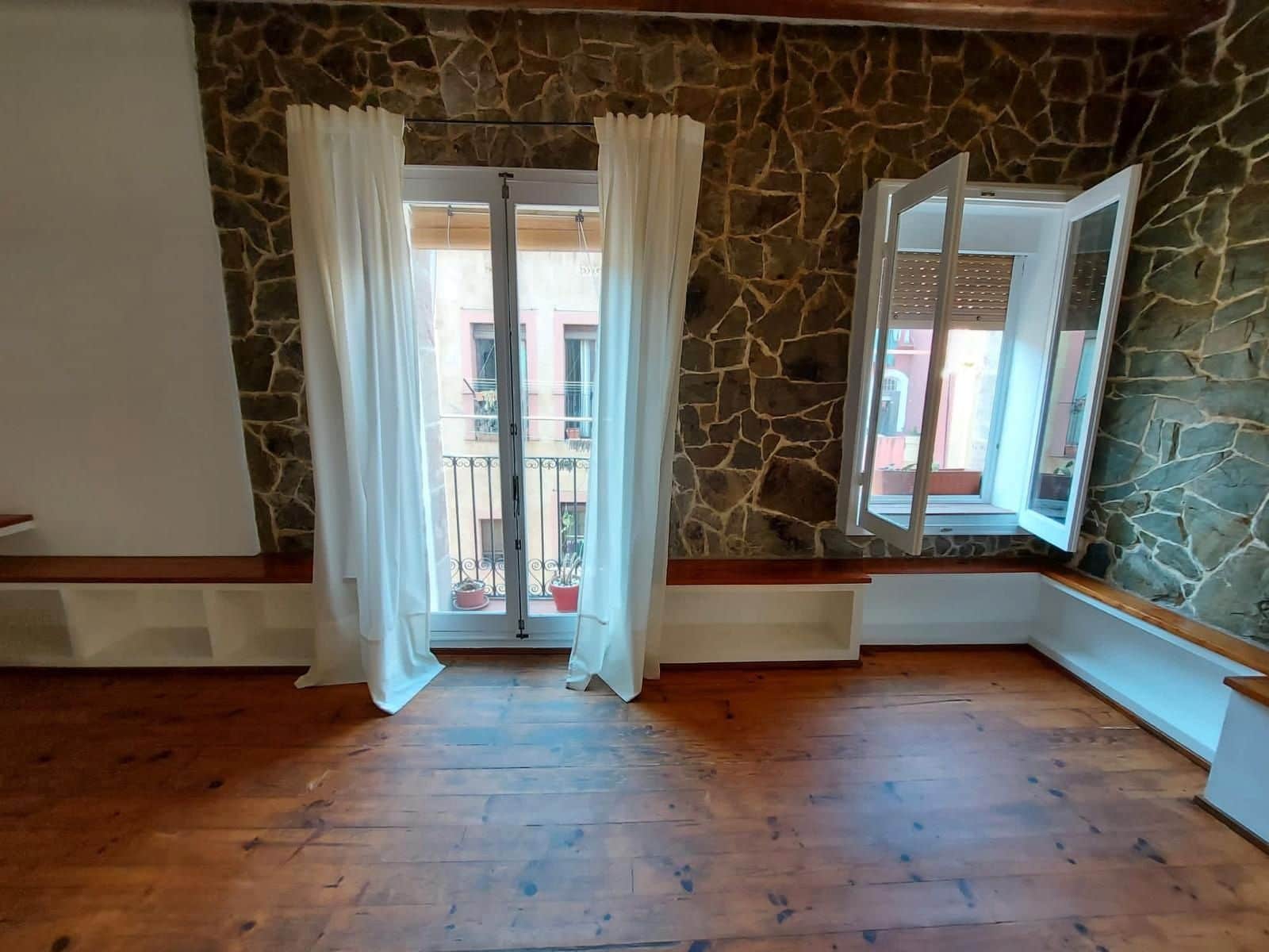 2 slaapkamer Flat te koop in Barcelona stad - € 270.000 (Ref: 8927852)