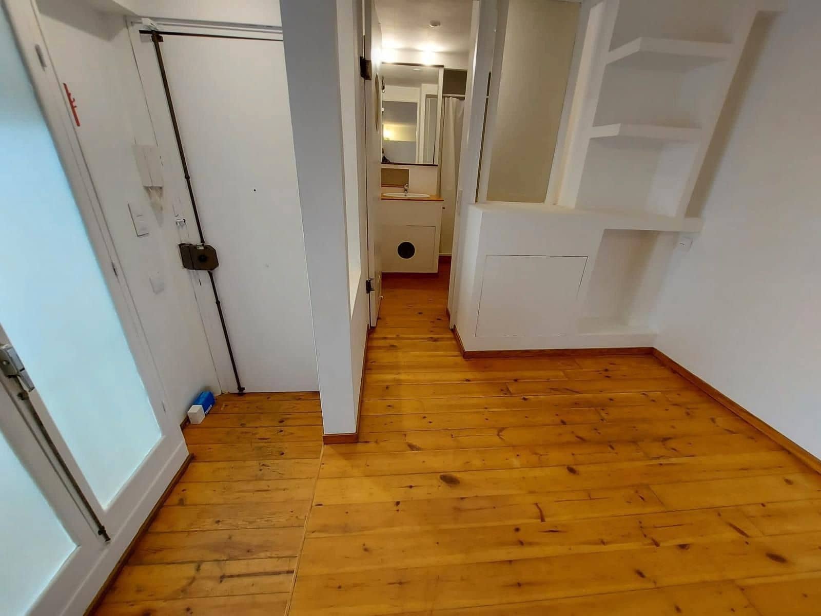 2 slaapkamer Flat te koop in Barcelona stad - € 270.000 (Ref: 8927852)