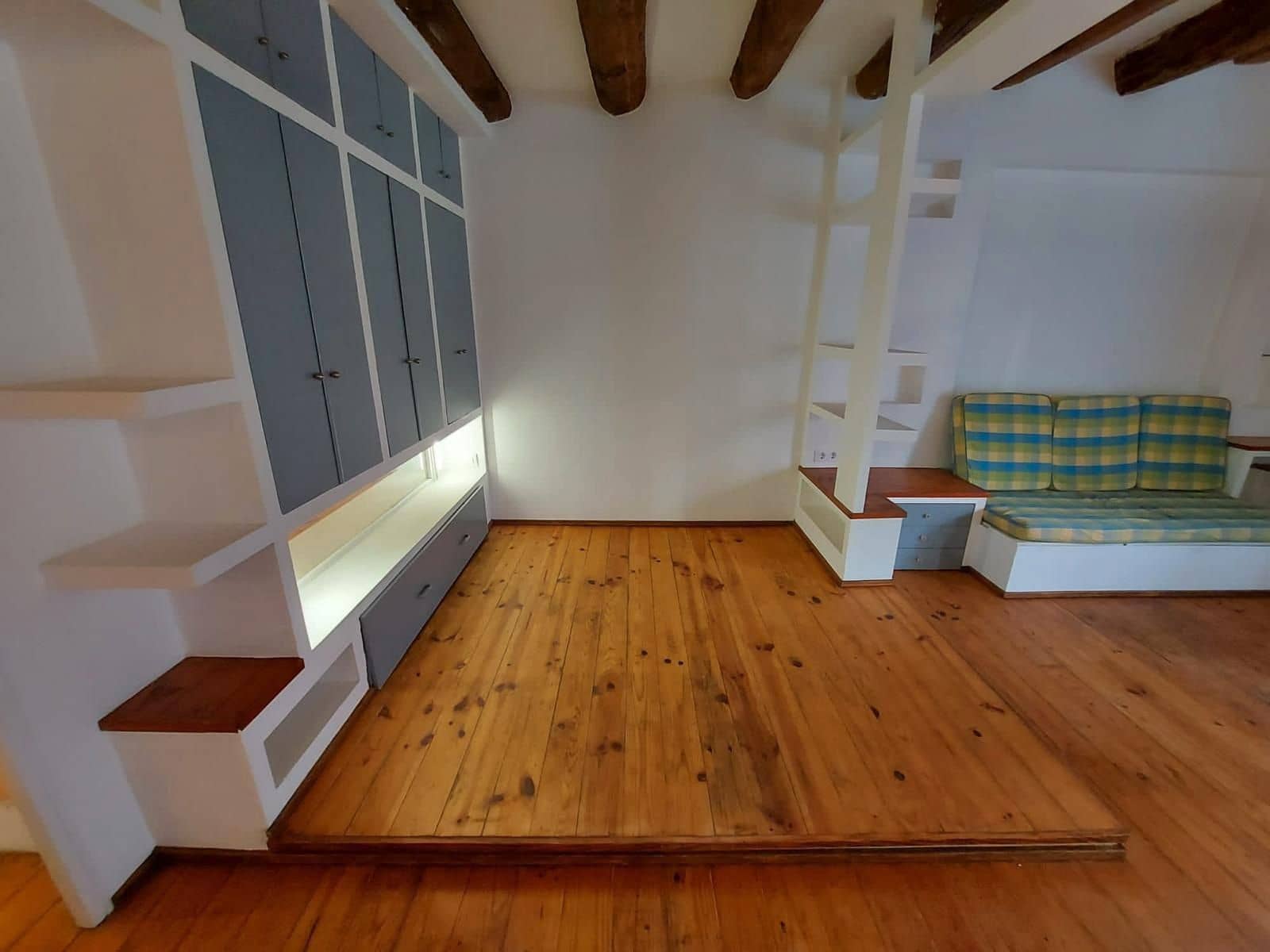 2 slaapkamer Flat te koop in Barcelona stad - € 270.000 (Ref: 8927852)