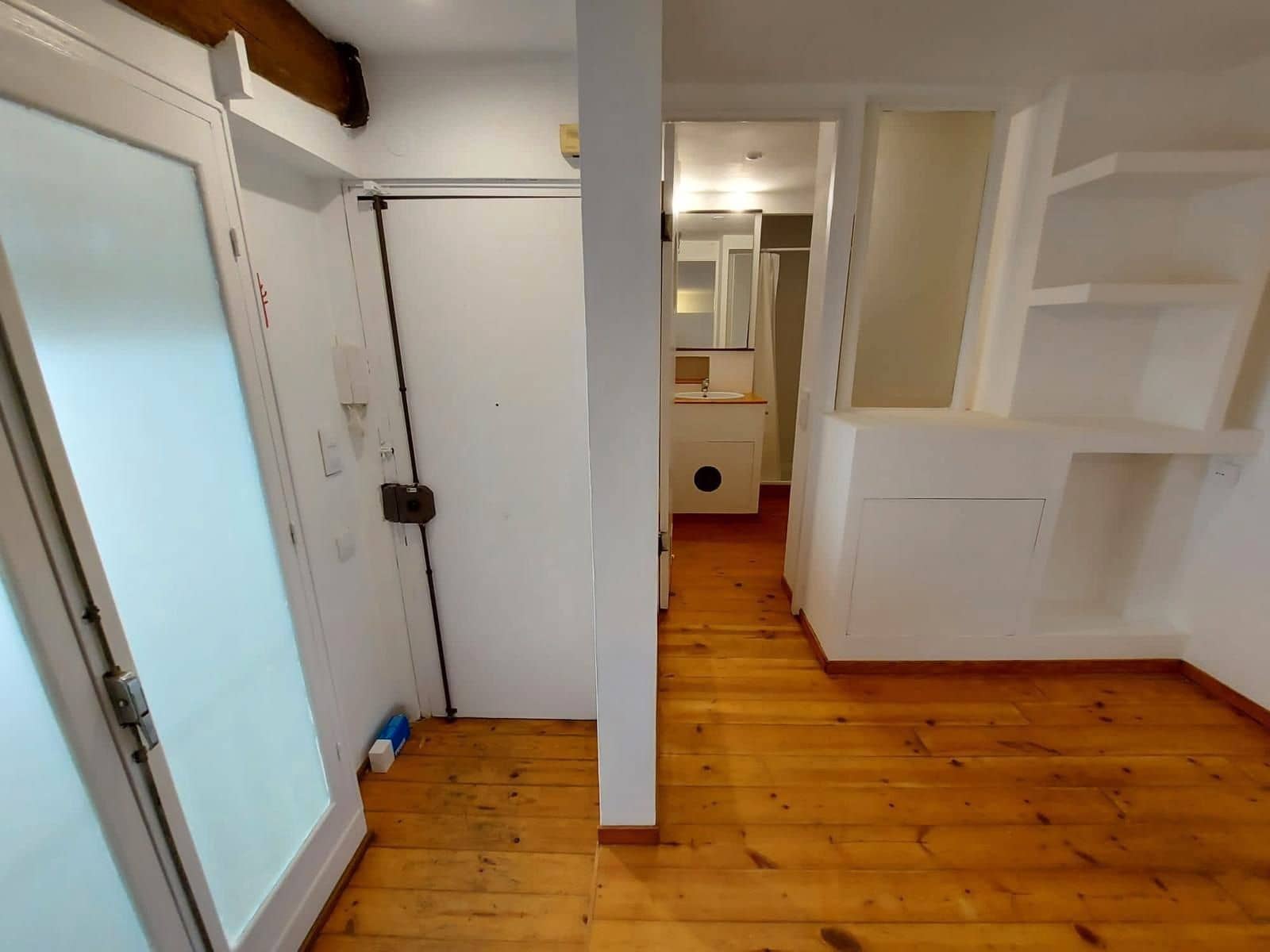 2 slaapkamer Flat te koop in Barcelona stad - € 270.000 (Ref: 8927852)