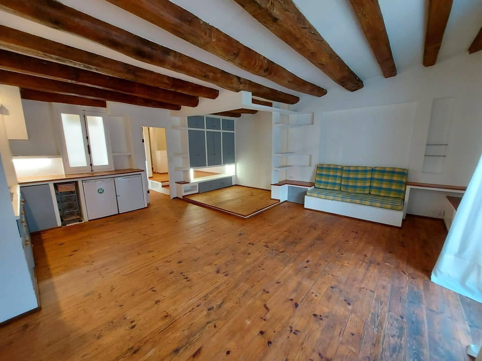 2 slaapkamer Flat te koop in Barcelona stad - € 270.000 (Ref: 8927852)