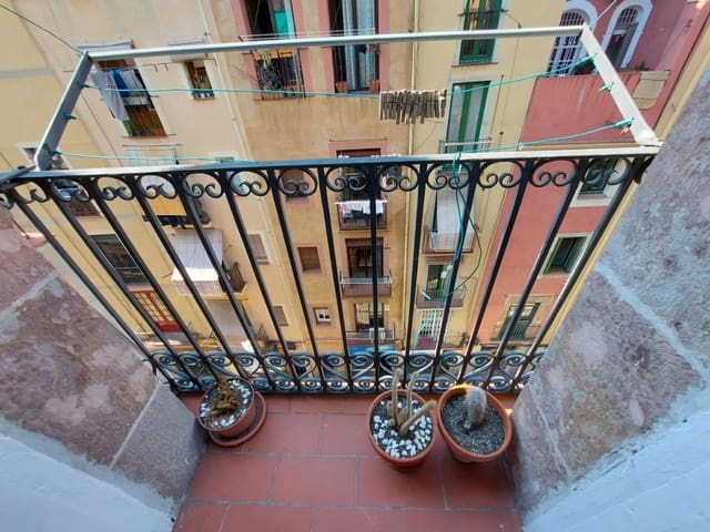 2 slaapkamer Flat te koop in Sant Pere, Santa Caterina i La Ribera, Barcelona stad - € 270.000 (Ref: 8927852)
