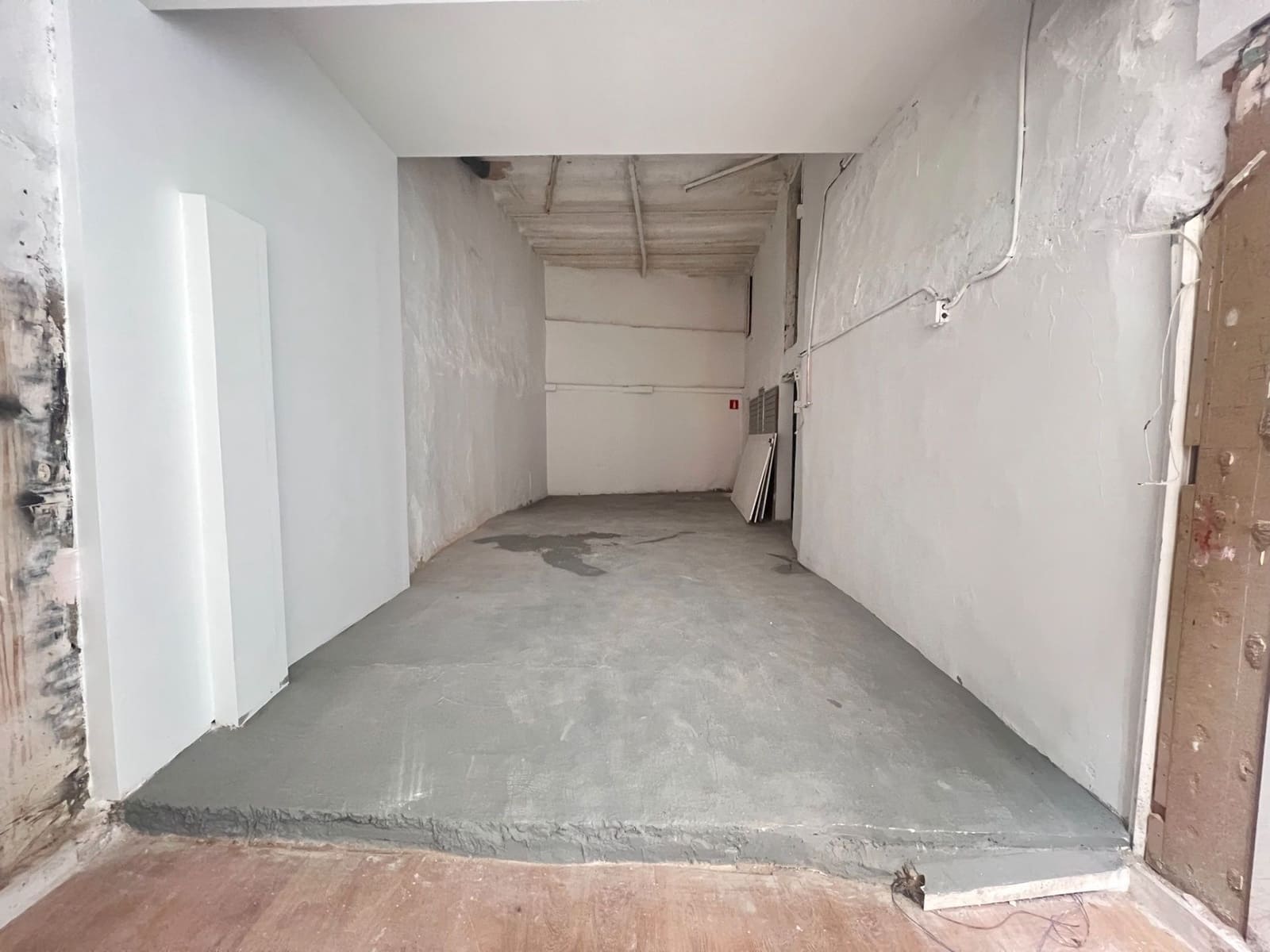 Erhverv til salg i Barcelona by - € 1.100.000 (Ref: 8931348)