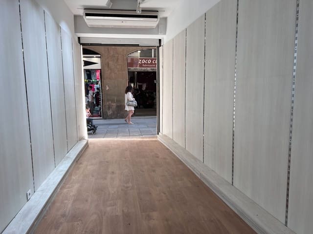 Comercial para venda em El Barri Gòtic, Barcelona cidade - 1 100 000 € (Ref: 8931348)