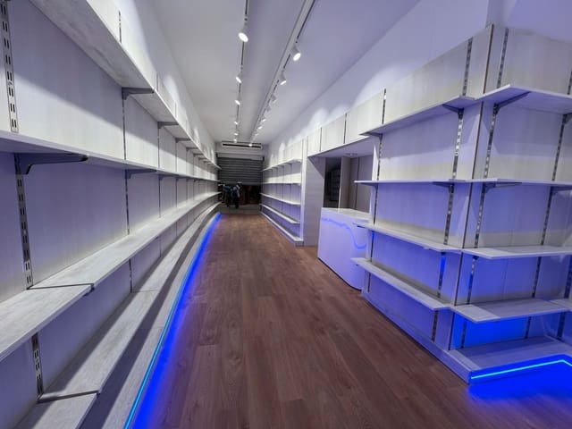 Comercial para venda em El Barri Gòtic, Barcelona cidade - 1 100 000 € (Ref: 8931348)