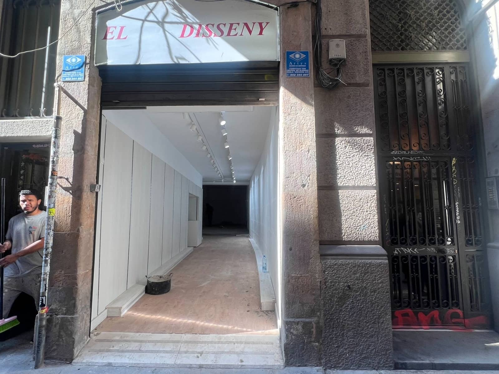 Erhverv til salg i Barcelona by - € 1.100.000 (Ref: 8931348)