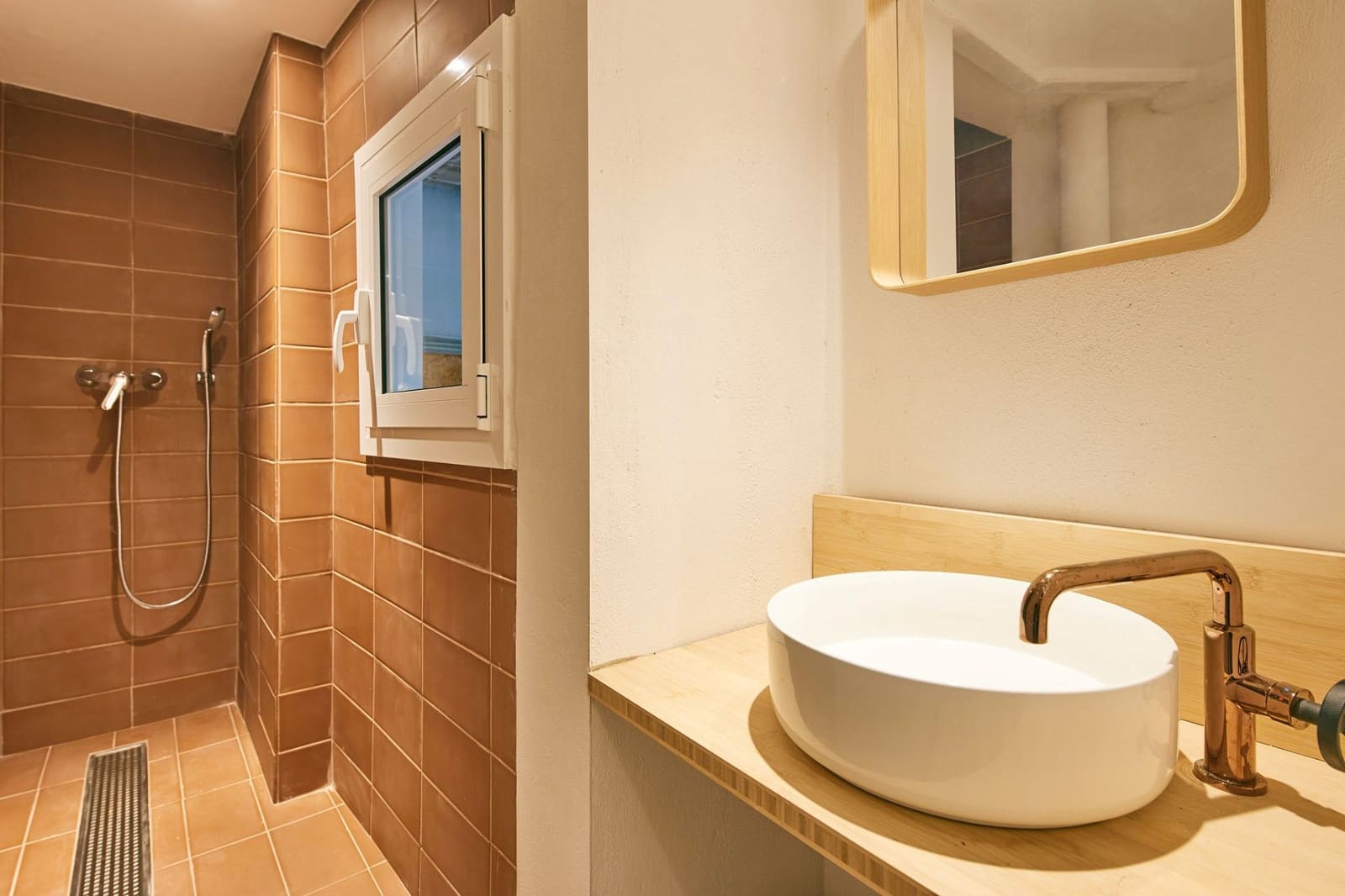 2 slaapkamer Flat te koop in Barcelona stad - € 328.000 (Ref: 8939002)