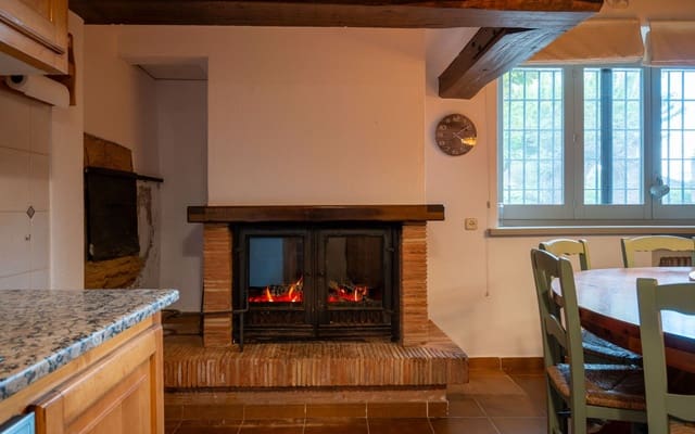 8 soveværelse Finca/Landehus til salg i Forallac med swimmingpool garage - € 2.607.000 (Ref: 8942143)