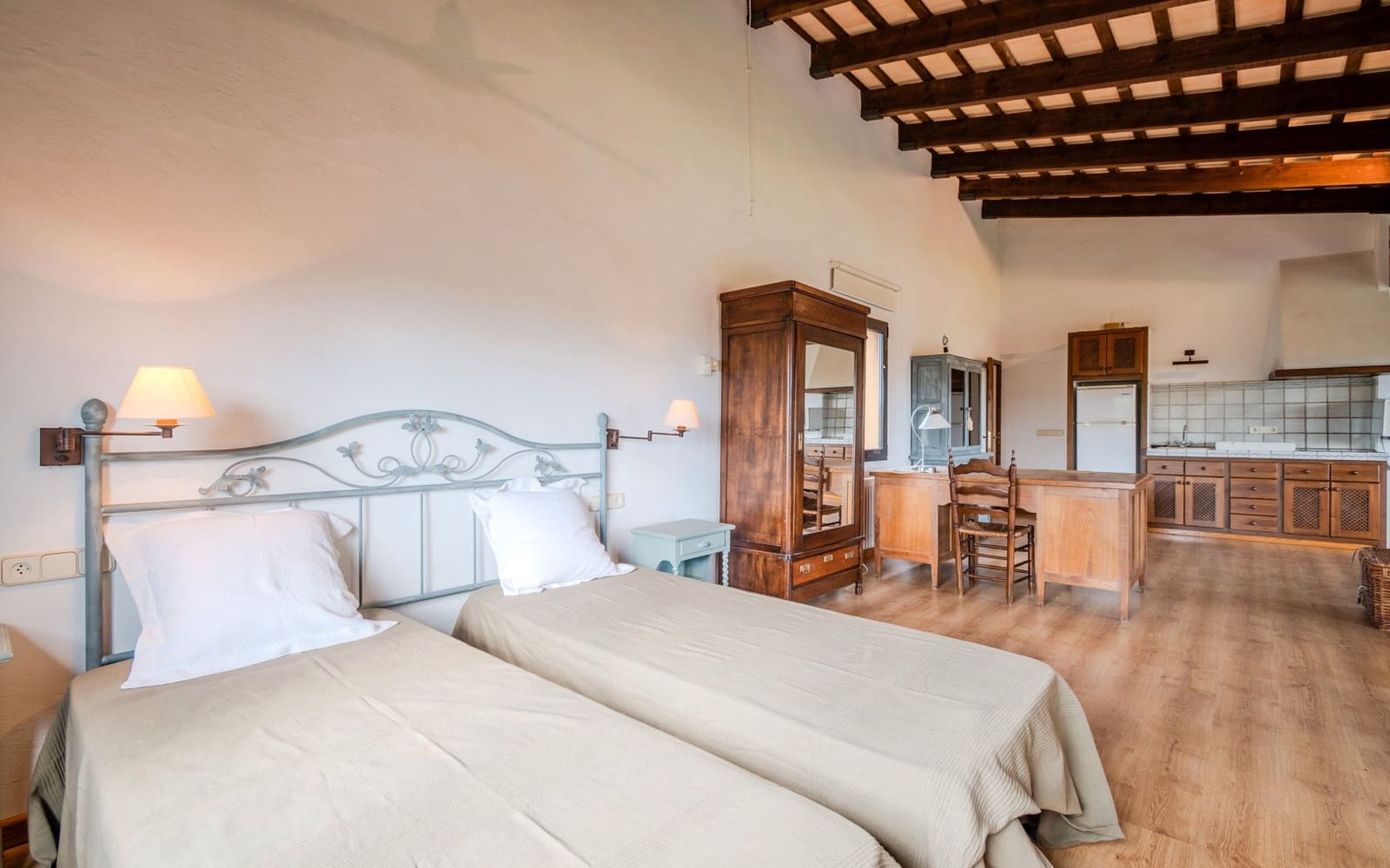 8 soveværelse Finca/Landehus til salg i Forallac med swimmingpool garage - € 2.607.000 (Ref: 8942143)