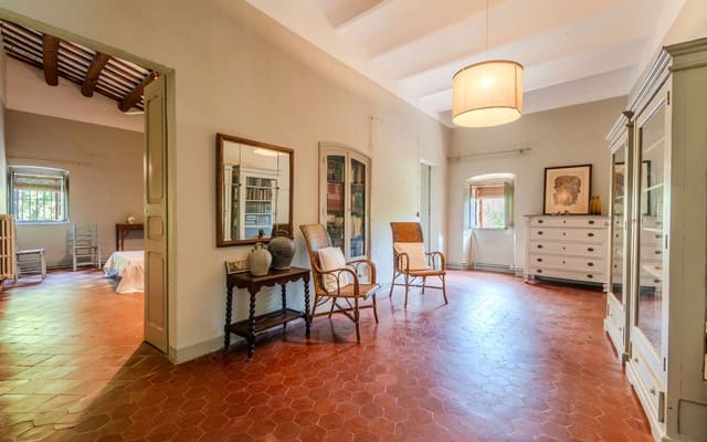 8 soveværelse Finca/Landehus til salg i Forallac med swimmingpool garage - € 2.607.000 (Ref: 8942143)