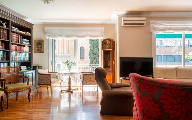 6 soveværelse Lejlighed til salg i Sant Gervasi - Galvany, Barcelona by - € 1.140.000 (Ref: 8949535)