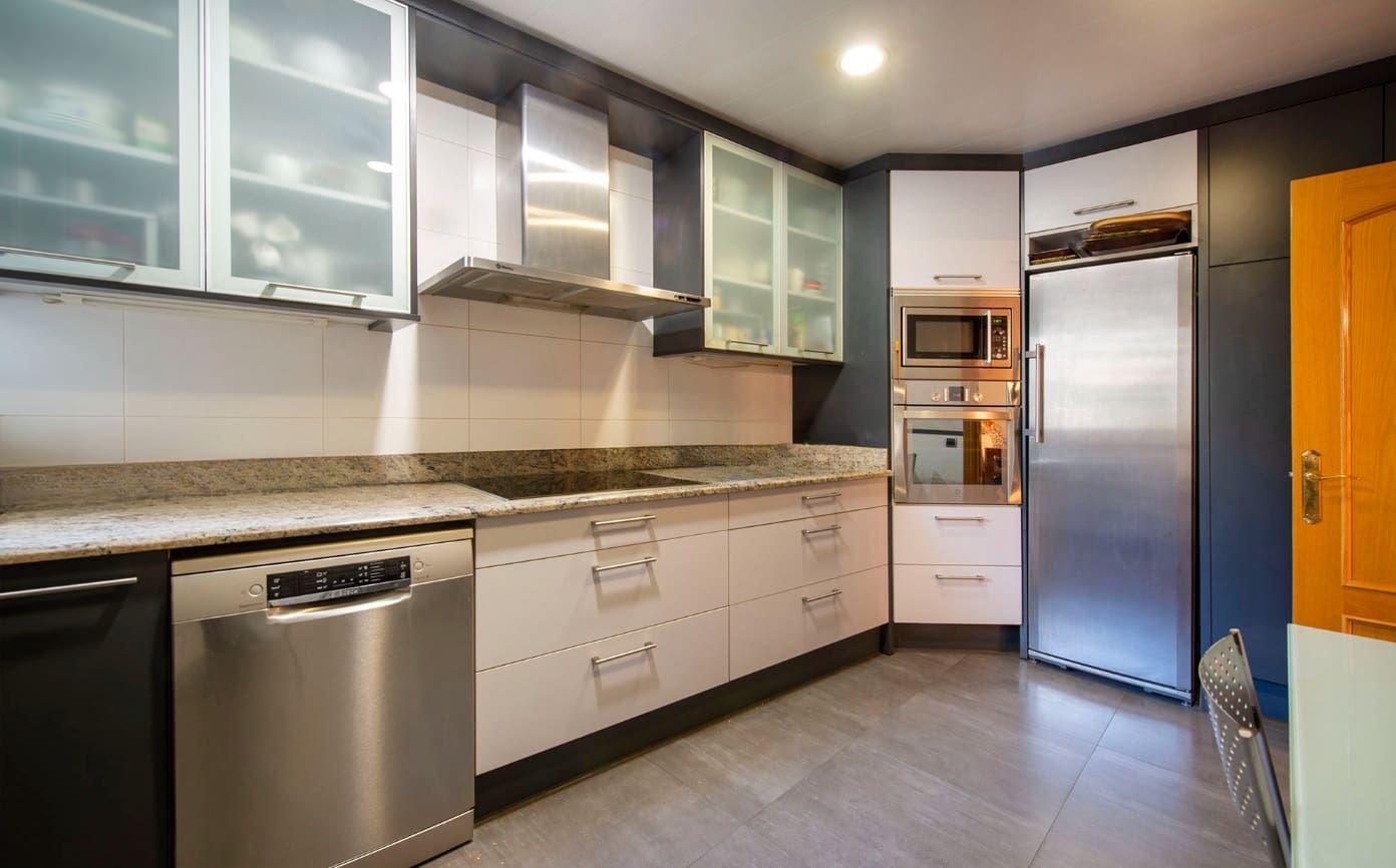 6 sypialnia Mieszkanie na sprzedaż w Miasto Barcelona - 1 140 000 € (Ref: 8949535)