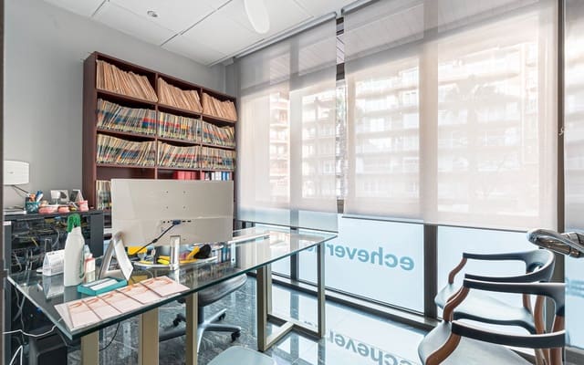 Bureau à vendre à El Putxet i El Farró, Barcelone ville - 870 000 € (Ref: 8973421)