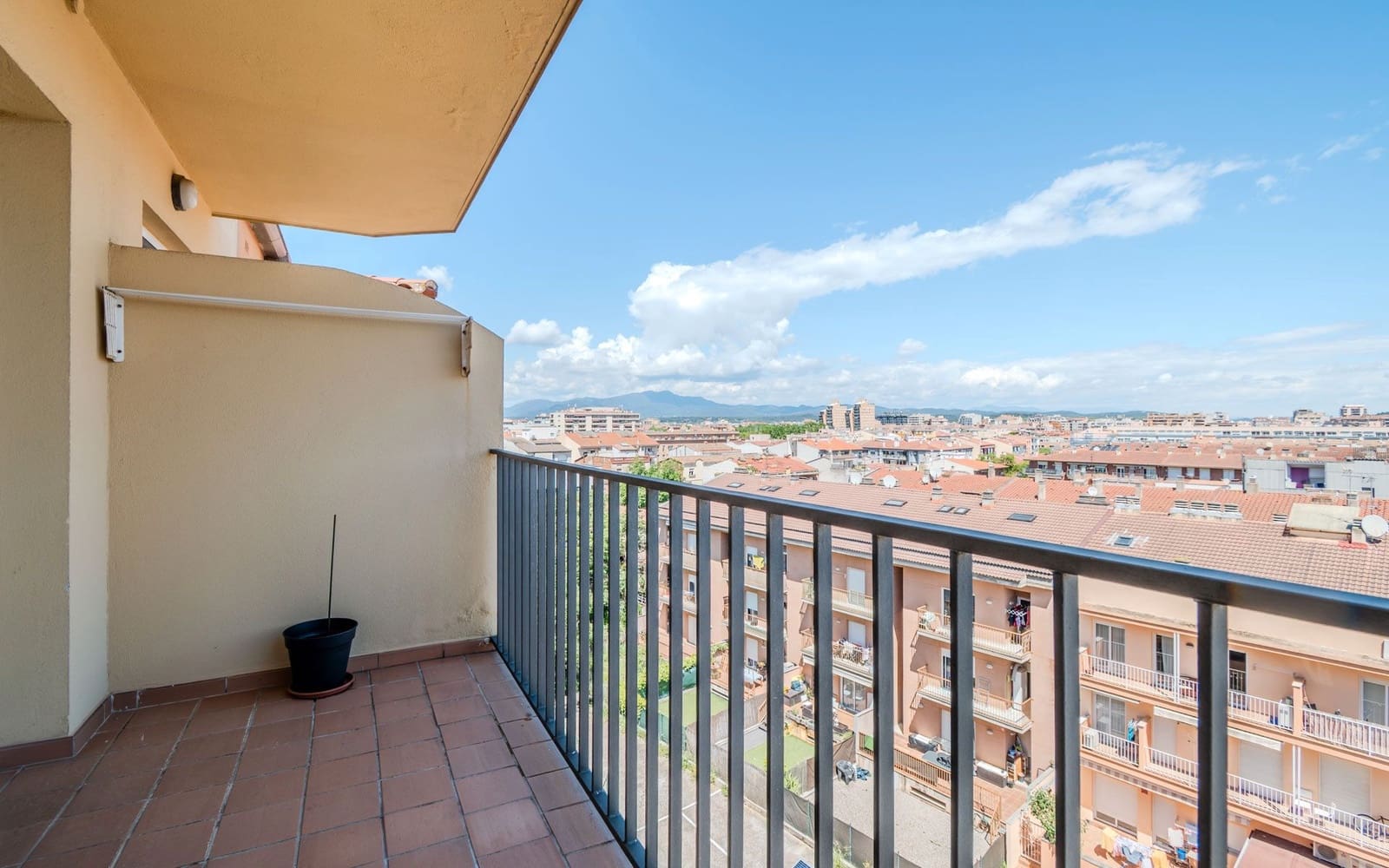 3 sypialnia Apartament na sprzedaż w Miasto Girona z garażem - 340 000 € (Ref: 8977403)