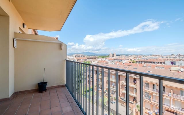3 sypialnia Apartament na sprzedaż w Miasto Girona z garażem - 340 000 € (Ref: 8977403)