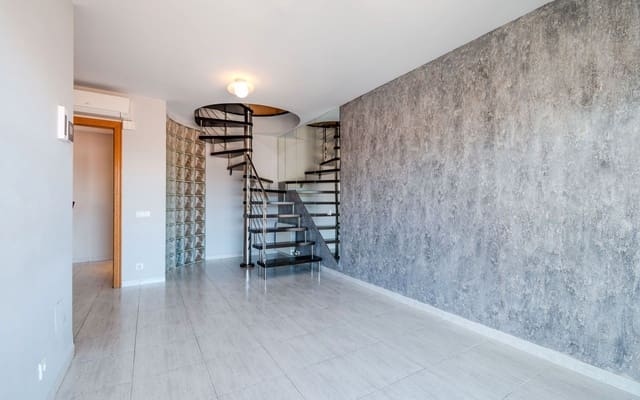 3 sypialnia Apartament na sprzedaż w Miasto Girona z garażem - 340 000 € (Ref: 8977403)