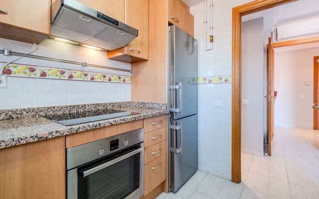 3 sypialnia Apartament na sprzedaż w Miasto Girona z garażem - 340 000 € (Ref: 8977403)