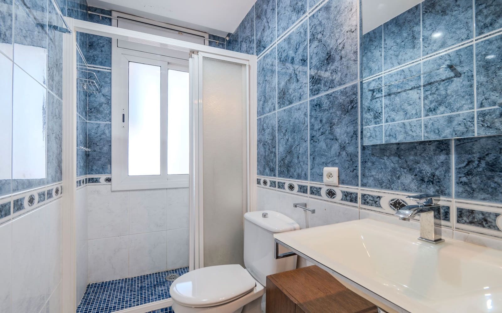 3 sypialnia Apartament na sprzedaż w Miasto Girona z garażem - 340 000 € (Ref: 8977403)