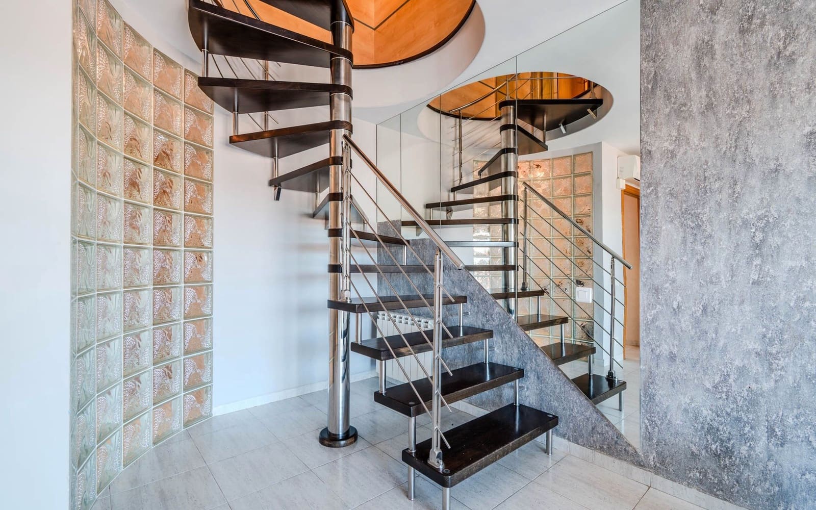 3 sypialnia Apartament na sprzedaż w Miasto Girona z garażem - 340 000 € (Ref: 8977403)