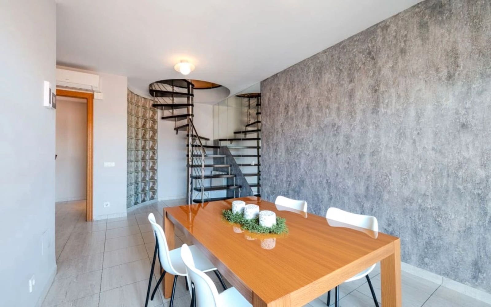 3 sypialnia Apartament na sprzedaż w Miasto Girona z garażem - 340 000 € (Ref: 8977403)