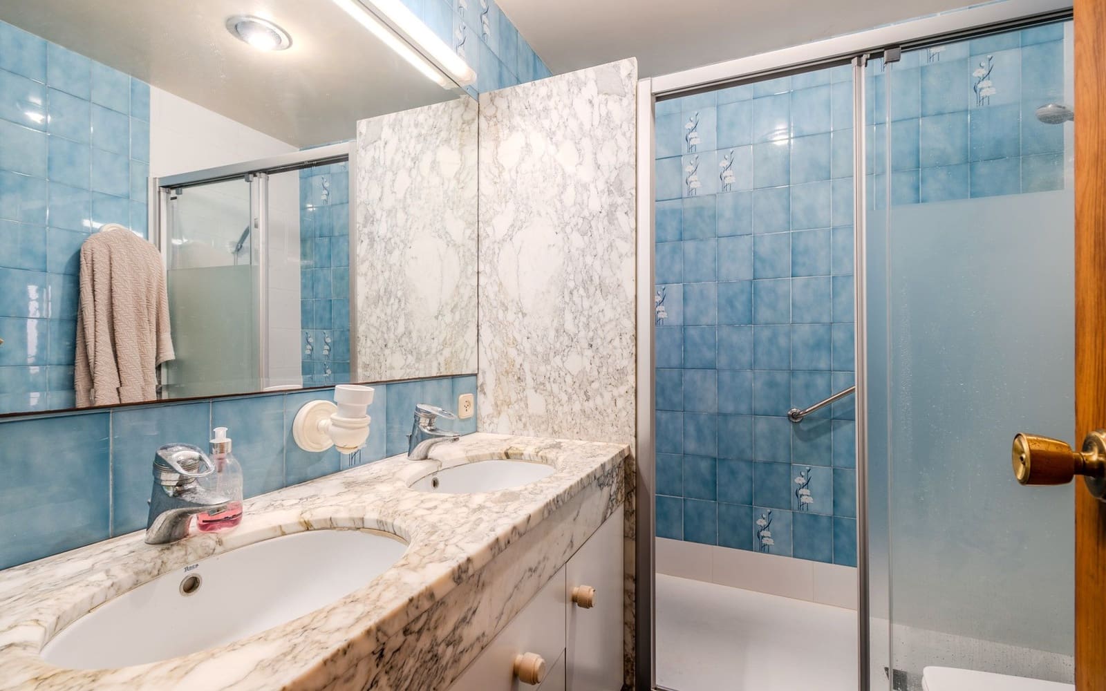 6 soverom Villa til salgs i Quart med svømmebasseng garasje - € 750 000 (Ref: 8983023)